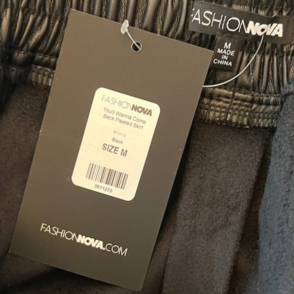 NWT | Fashion Nova | Faux Leather Pleated Skirt | Medium | Black - Picture 11 of 13
